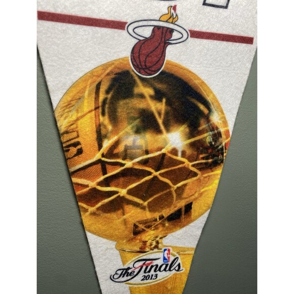 Miami Heat Flag Pennant NBA Champions 2013 Back to Back WHITE HOT WinCraft USA - Picture 2 of 7